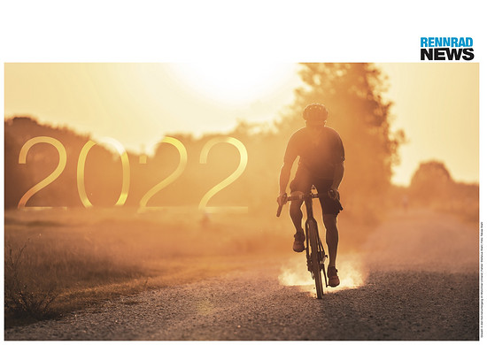 Wer auf Gravel und Rennrad steht, für den ist der Kalender 2022 von Rennrad-News genau richtig!