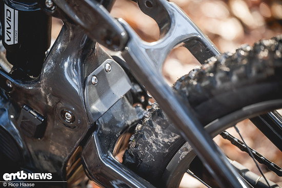 Dieses Bike samt High-Pivot-Design wird seinem Ruf gerecht und lässt Wurzelpassagen alt aussehen – Ballern ist angesagt.