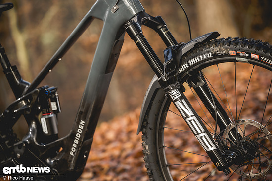 Das getestete Top-Modell Druid CorE 1 setzt auf ein Rockshox-Ultimate-Fahrwerk, bestehend aus einer Zeb mit 160 mm Federweg …