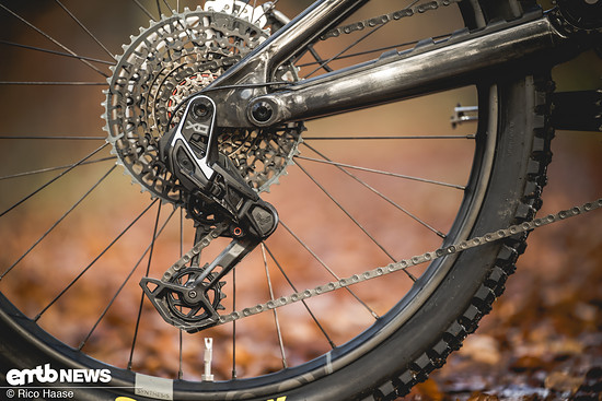 Eine Sram Transmission X0 sorgt für sorglose Schaltperformanz, auch unter Last.