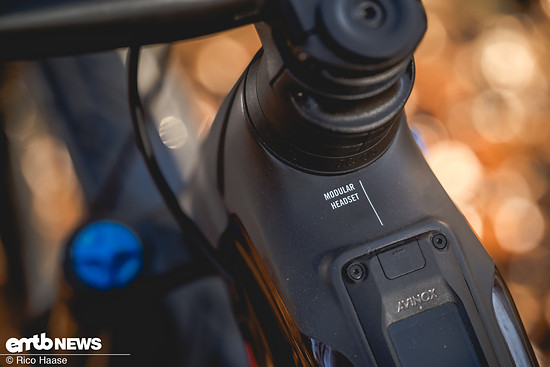 Modular Headset ermöglicht es mit einem Reach- und Winkelsteuersatz die Geometrie in gewissem Umfang anzupassen.