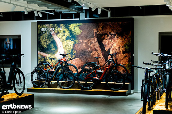 Ein eigener Showroom mit verschiedensten Fahrrad-Kategorien und den Sub-Brands Momentum und Liv hält für Besucher auf zwei Etagen die neuesten Modell bereit.