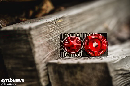 Natürlich gibt es die Fork Caps in unterschiedlichen Farben.