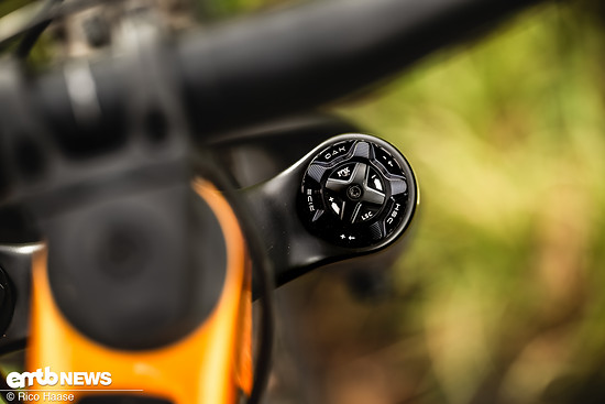 Passend für Federgabeln von Fox: die Fork Cap HSC.