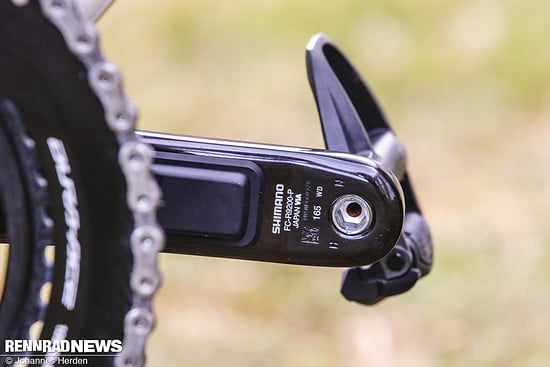 Mit 165 mm sind die Kurbeln verglichen mit den Kurbelarmlängen, die uns interessieren, noch eher auf der langen Seite.