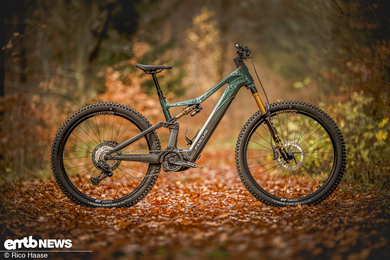 Beim NEXT-Rahmen wird nur ein Fasertyp in Kombination mit einem Polymer verwendet. Technisch handelt es sich dabei um ein sogenanntes Mono-Composite.