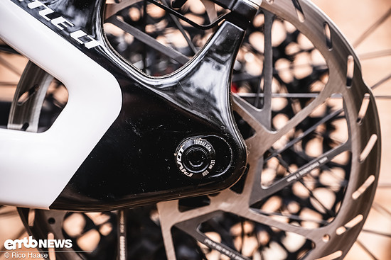 Pivot Shuttle LT mit Bosch CX-R DSC 3031