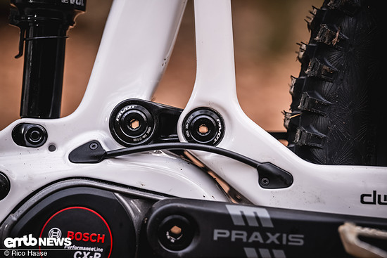 ... ein Hinterbau mit dw-link zum Einsatz.