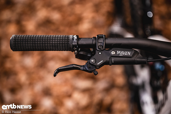 Gebremst wird mit ...