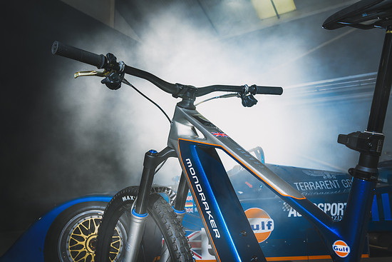 01KEC13DYW22RS61QYYPJ5PD1Y  DSC5197