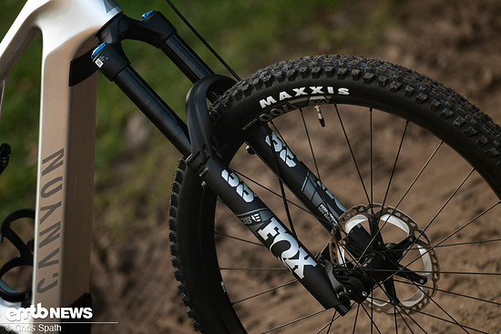 160 mm aus der 38 Performance Elite sollen ordentlich was wegbuttern.