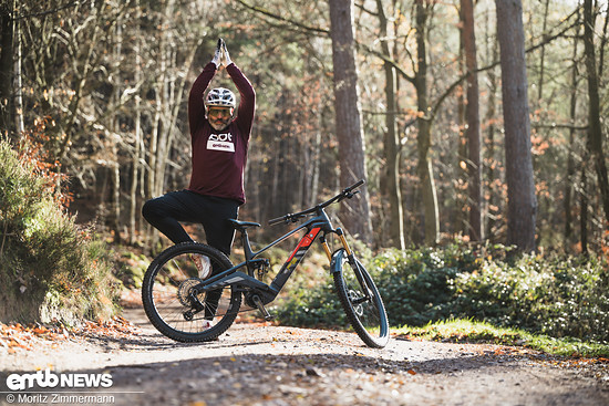 Bike-Yoga á la Rico: Diese Übungen kann ich wärmstens empfehlen. Sie eint Mensch und Material.