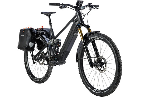 Das potente SUV-E-Bike ist der direkte Ableger des S16 MGU und kommt mit 160 mm Federweg vorne und hinten.