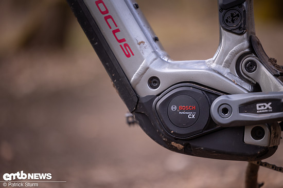 Mit entnehmbarem Akku und Bosch-CX-Gen-5 sind dem Fahrspaß fast keine Grenzen gesetzt, sofern man einen zweiten Akku dazu kaufen will.