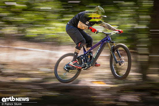 Gerade das satte Fahrwerk konnte am Giant Reign E+ begeistern – das neue Giant ist dabei agil genug, um den Spagat zwischen Fahrspaß auf Singletrails und Nehmerqualitäten für den Bikepark zu stemmen.