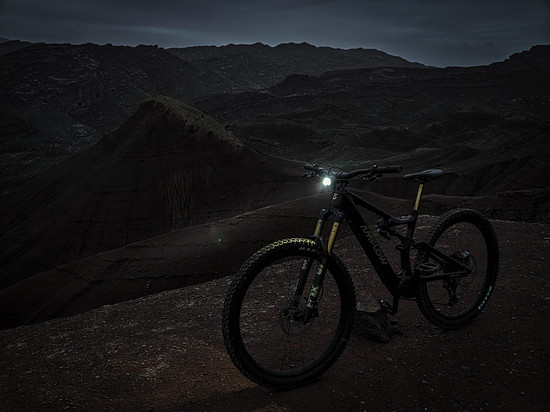 Avinox Front Light-5