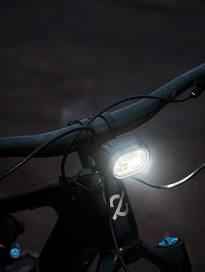 Avinox Front Light-4