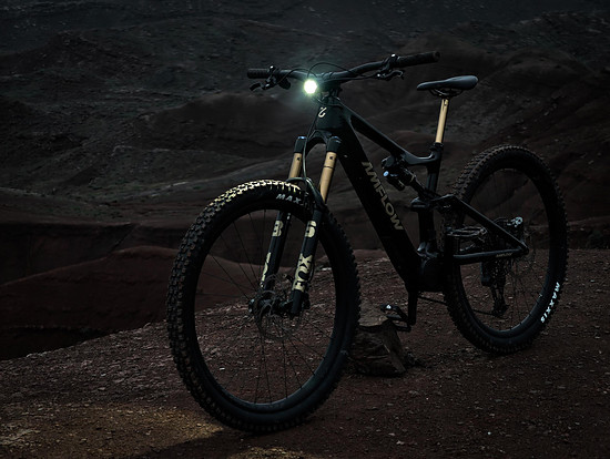 Avinox Front Light-2