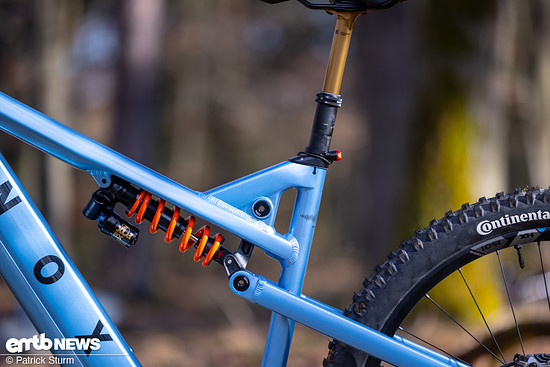 170 mm Federweg lassen sich aus dem Heck des Nox Amplifier P2 generieren – das Bike ist dabei sehr berechenbar, könnte nur etwas mehr Endprogression vertragen.