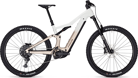 Focus SAM^2 | UVP: 4.999 €  | Motor: Bosch Performance Line CX | Akkukapazität: 600 oder 800 Wh | Federweg v/h: 160/150 mm | Gewicht: 25,6 kg / 26,6 kg