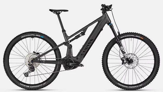 Canyon Neuron:ON AL 8 | UVP: 4.499 €  | Motor: Bosch Performance Line CX | Akkukapazität: 800 Wh | Federweg v/h: 150/145 mm | Gewicht: 25,56 kg
