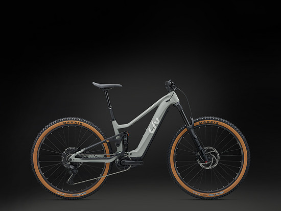 ... sowie das E+ 2 für 3.999 € (UVP) erhältlich.