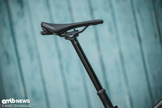 Herausragend – im wahrsten Sinne des Wortes: Die Eigenmarken-Dropper-Post mit satten 230 mm Hub am XL-Rad!