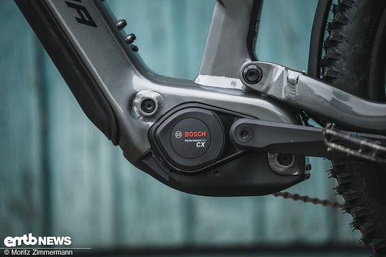 Der Performance Line CX Motor treibt das Merida Etmo in den E-MTB-Varianten an, der PX die E-SUV-Version.