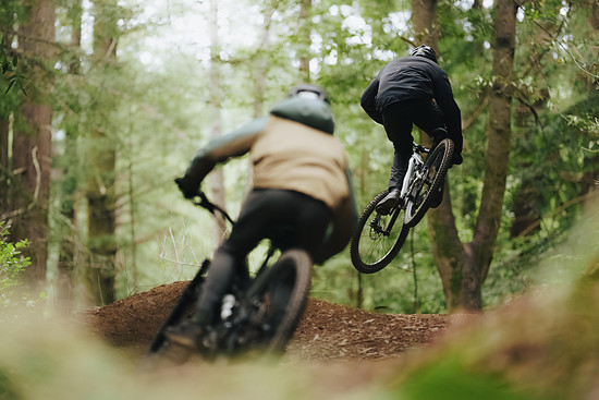 Trail- und Airtime-tauglich soll die Geometrie des Aventon Current ausfallen.