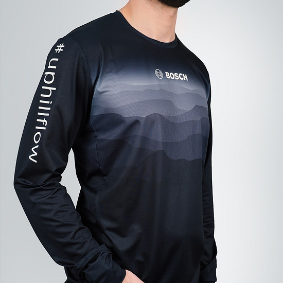 2124702