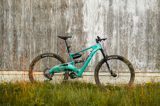 Das Lauf eEja ist das erste E-Mountainbike der isländischen Marke – und zwar ein ziemlich außergewöhnliches!