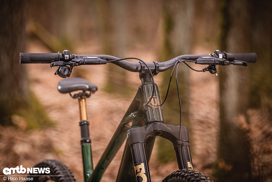 Kurzer Vorbau, langer Reach – zwei Merkmale der Forward-Geometrie von Mondraker.