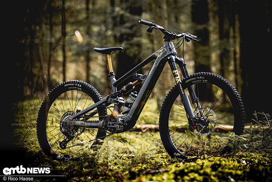 YT Decoy X mit Avinox M2S – damit kommt ein weiteres hochspannendes E-Enduro auf den Markt.