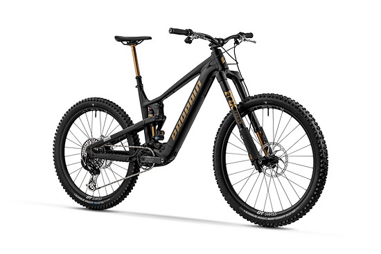 Die Enduro-Version des Ekano 3 AL kommt mit 170 mm an der Front …