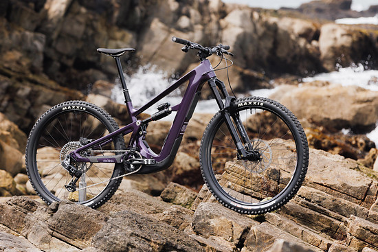 Das Oso TR kommt in zwei Konfigurationen –  einmal als SRAM GX AXS ...