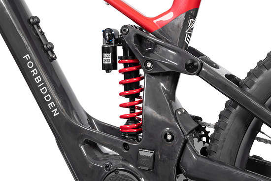 Das Bike ist nicht für die Akku-Entnahme konzipiert und verlässt sich stark auf die Schnellladefunktion.
