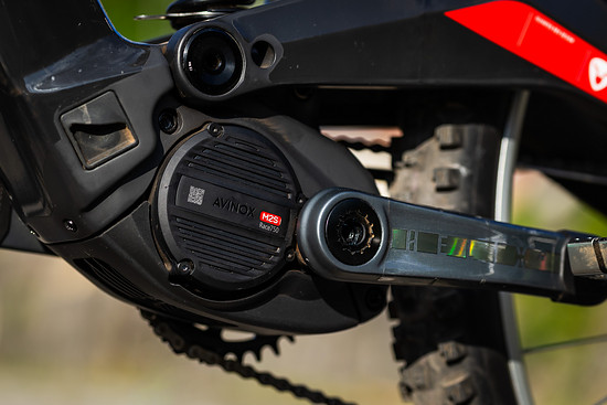 Einen Avinox M2S Race 750? Spannend!