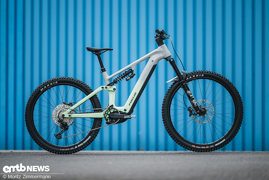 Deine Mundwinkel wandern erst nach oben, wenn sich vor dir auf dem Trail roughe Steinfelder oder große Sprünge offenbaren? Dann ist das Sam² dein Bike!