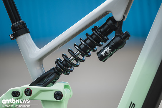Nicht nur der Dämpfer mit 165 mm signalisiert die Abfahrtsambitionen des Sam².
