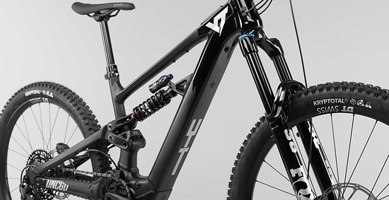 DECOY X MX AL Core2 2026 frame 02 silhouette
