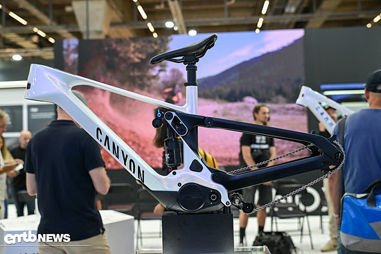 Eine neue Ladebuchse an einem Canyon-Konzeptbike könnte auf künftige Schnelllade-Optionen mit höherem Ladestrom hindeuten. Offizielle Daten dazu gibt es aber noch nicht.